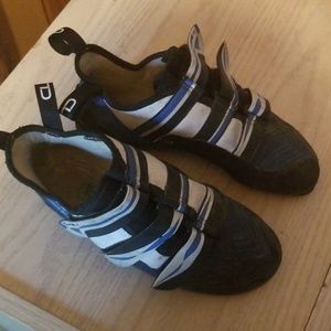 Climbex X-factor climbing shoes.